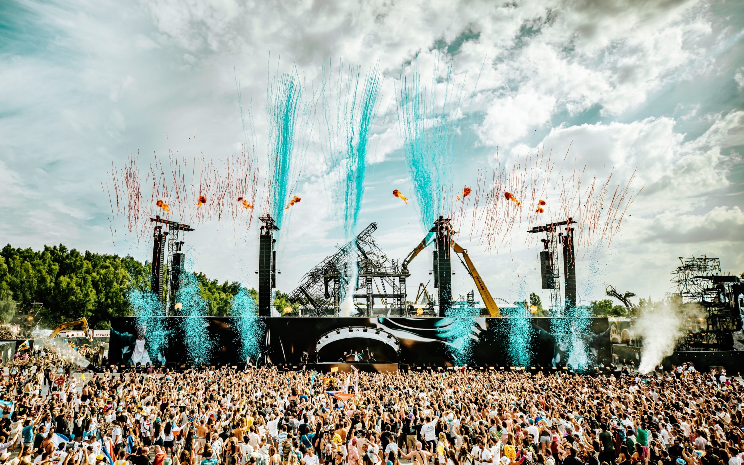 tomorrowland ticket price